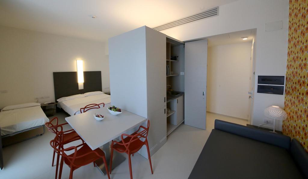 Hotel Cristallo Senigallia Habitación foto